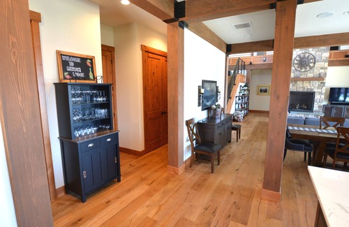 Manson House | Amazing Secluded Manson Home with Stunning Views, Private Pool & Hot Tub