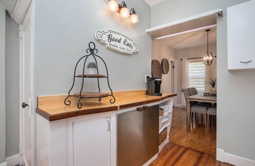 Saint Joseph House | Amazing Southshore Retreat * Game Room & Fire pit
