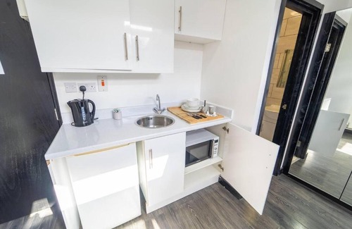 Selly Oak Apartment | Amazing studio next to the city