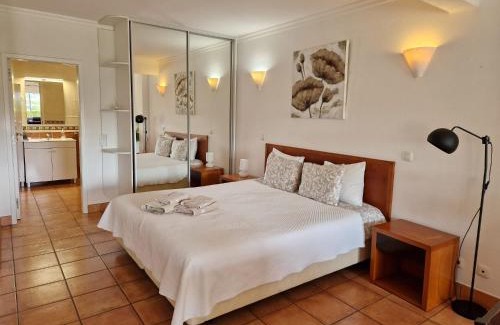 Porto de Mos Apartment | Amazing Studio with Sea View