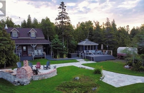 Northern Bruce Peninsula Cabin | Amazing Sunset Beach Cabin