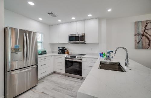 Bradenton Beach House | Amazing Sunset Views Close To It All