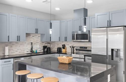 Allapattah Apartment | Amazing Townhouse w Free Parking