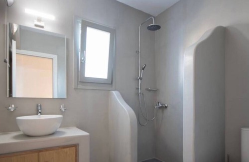Finikia Villa | Amazing View Finikia Oia Villa