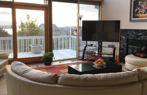 Ithaca Boat Rental | Amazing view of Cayuga Lake