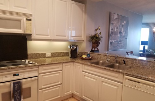 Parasol Condo | Amazing views - 18th Floor Penthouse - 2 BR/2 BA - Spectacular balcony & condo