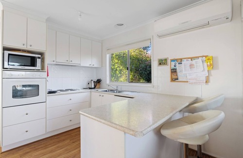 Cape Woolamai House | Amazing Views - 3 Story Home on top of the Hill. WIFI