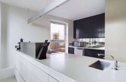 Manchester Apartment | Amazing Views Across Manchester 3BR Duplex w/Parking