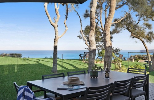 Copacabana House | Amazing views and short walk to beach