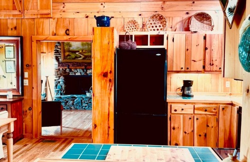 Brevard House | AMAZING VIEWS! Beautiful home close to town, waterfalls and hiking!