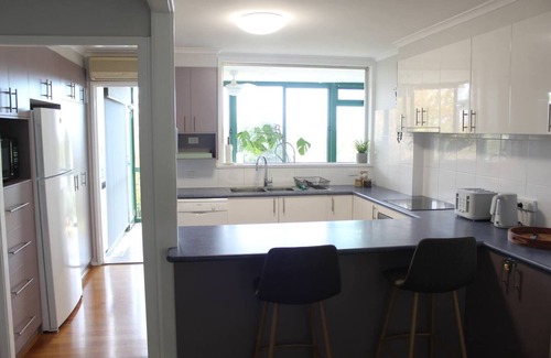 Kooringal House | Amazing views, Firepit, FREE Firewood
