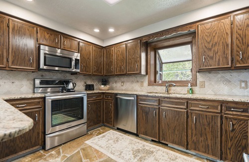 Navarre Other | Amazing views, hot tub/outdoor fireplace, countryside, farm with calves & goats.