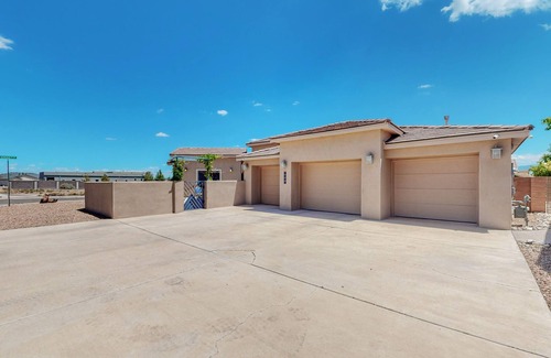 Westside House | AMAZING VIEWS! Large 4-BR home with hot tub and rooftop deck overlooking ABQ