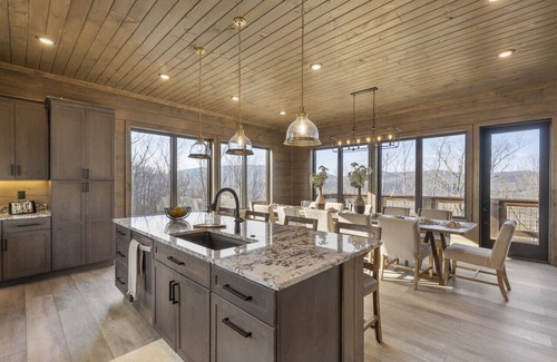 Walland Cabin | Amazing Views Rustic Lodge - Indoor Pool, Firepit, and Gameroom!