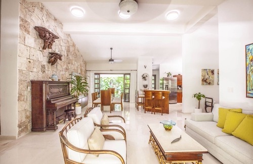 Playacar Beach Villa | Amazing "Villa Dorada" Next to the BEACH with private pool and Free Wifi!