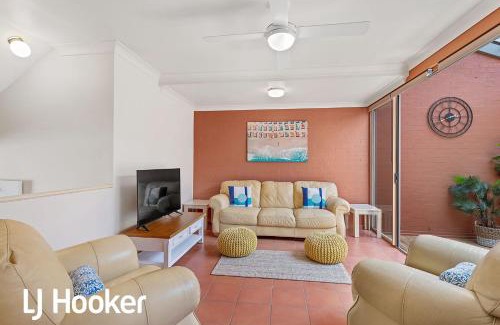 Soldiers Point House | Amazing waterfront location