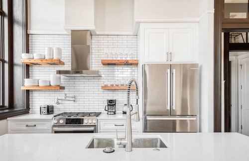 Noble Square Apartment | Amazing West Town 2BR w/ W/D, Gym & Rooftop nr Downtown, by Blueground