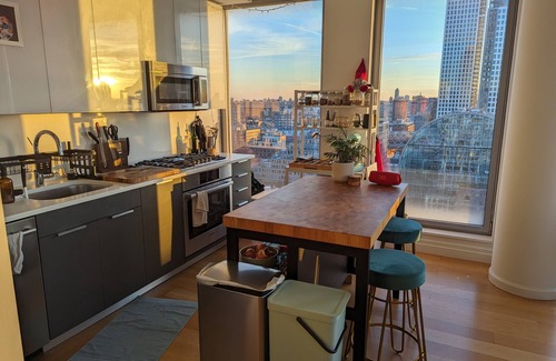 Williamsburg Apartment | Amazing Williamsburg 2 bedroom apartment available for March sublet