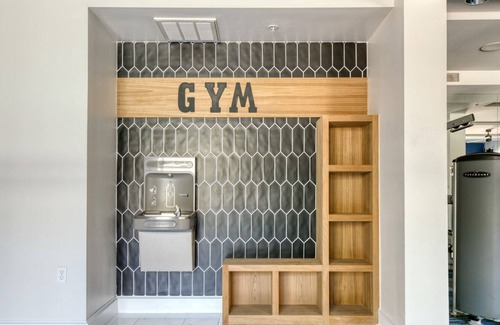 Warner Center Apartment | Amazing Woodland Hills Studio w/ Pool, near Westfield Mall, by Blueground