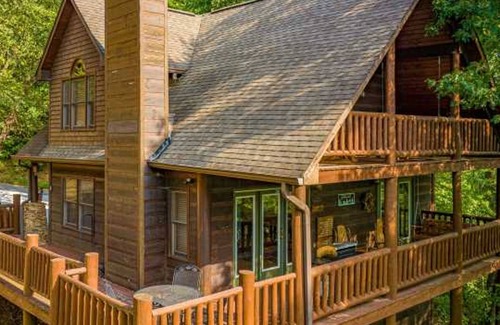 Wears Valley Apartment | Amazingly Peaceful Private Cozy Cabin
