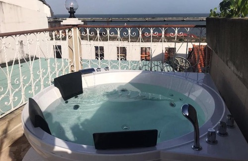 Casco Viejo Apartment | AmazINN Places Private Rooftop and Jacuzzi IX