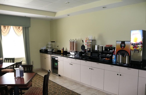 Tuscaloosa Hotel | Ambassador Inn and Suites Tuscaloosa