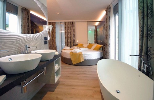 Riva del Garda Hotel | Ambassador Suite Hotel