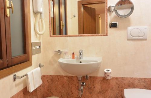 San Marco Hotel | Ambassador Tre Rose
