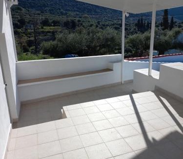 East Mani House | ambelos view