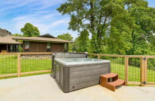 New Market House | Amber Escape by AvantStay 3 Unique Spaces Pool