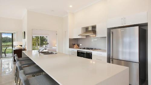 Pokolbin House | Amber Lakes - The Vintage