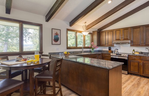 New Market House | Amber Lodge by AvantStay | Pool, Firepit, Sauna