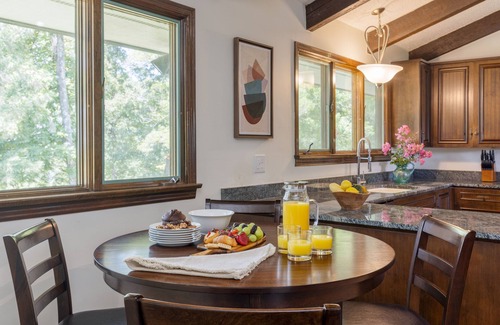 New Market House | Amber Lodge by AvantStay | Pool, Firepit, Sauna