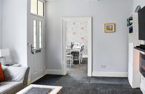 Tideswell House | Amber Villa