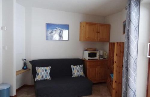 Thollon-les-Memises Apartment | Ambiance montagne front de neige
