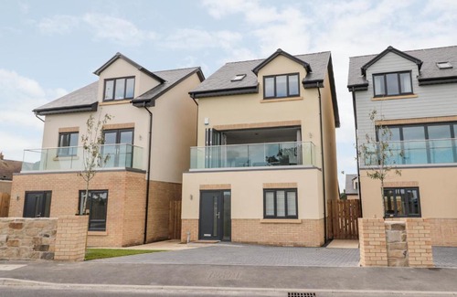 Amble House | Amble Views