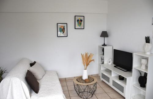 Kavousi Apartment | Amelia