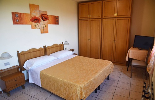 Momigno Hotel | Amelia Hotel