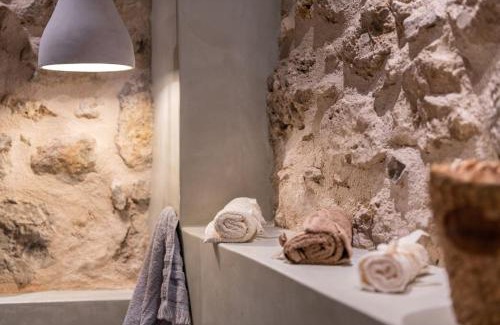 Doukades Apartment | Amelia & Nicholas Stone Houses