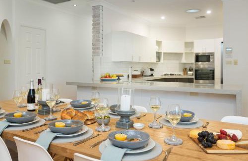 Lovedale House | Amelia Rose Estate