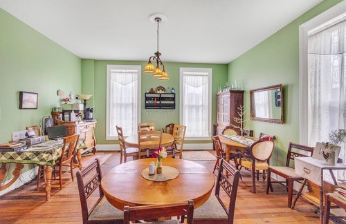 Glasgow Apartment | America Room 1 Bedroom by Main Street Bed & Breakfast