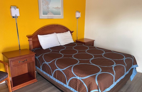Pratt Hotel | American Inn Motel