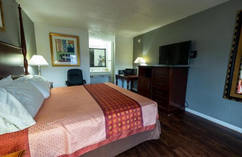 Russellville Hotel | American Inn & Suites Russellville