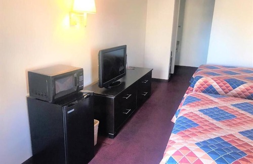 La Mesa Hotel | American Inn & Suites