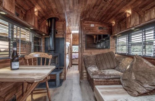 Tiers Cross Apartment | American School Bus - 1 Bedroom - Blossom Farm - Tiers Cross