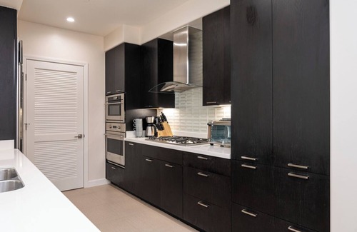Downtown Condo | Americana @ Brand Condo
