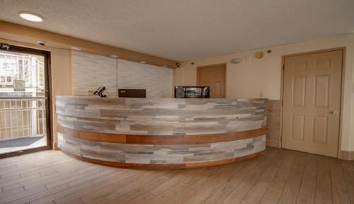 Ocean City Hotel | Americana Motor Inn on Boardwalk