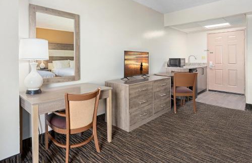 Ocean City Hotel | Americana Motor Inn on Boardwalk