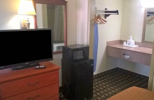 Northlake Hotel | Americas Best Value Inn Anderson, SC