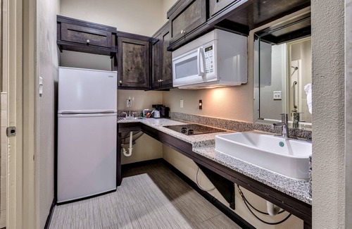 FM 1960 Hotel | Americas Best Value Inn and Suites IAH Airport North